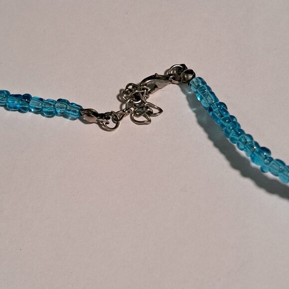 blue funky chunk necklace with metal clasp - Picture 2 of 5